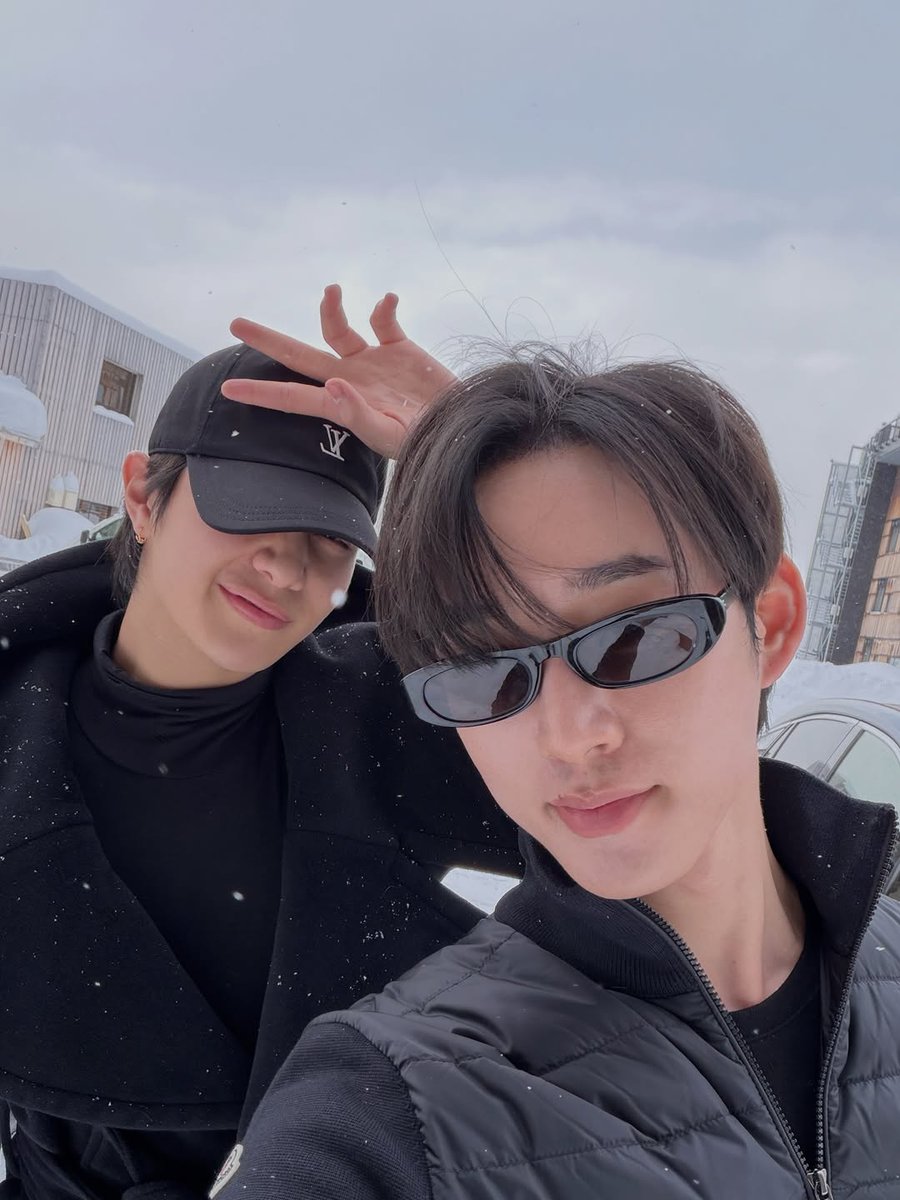 𝖤𝗌𝗍. tweet media