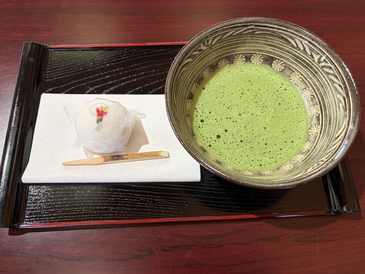 マキ tweet media