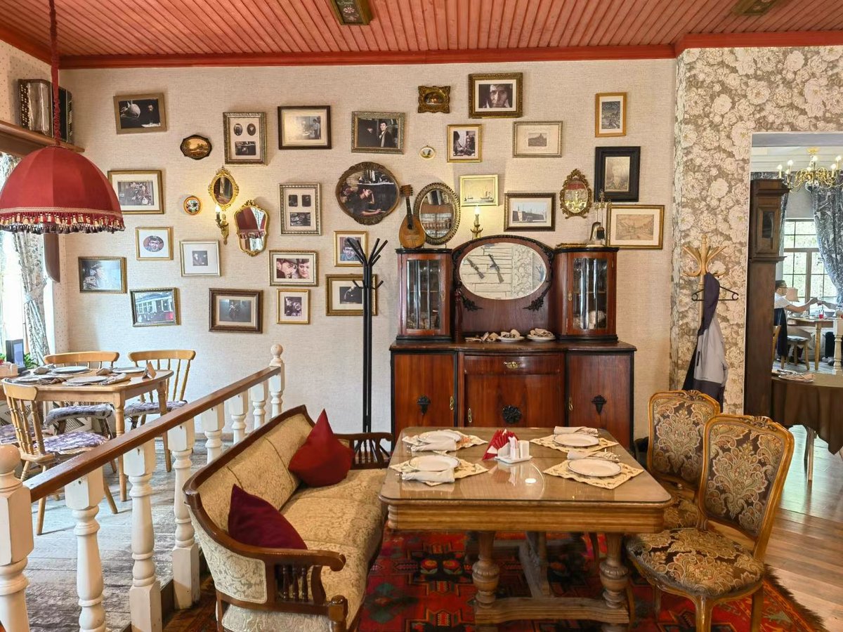 John Lyon tweet media