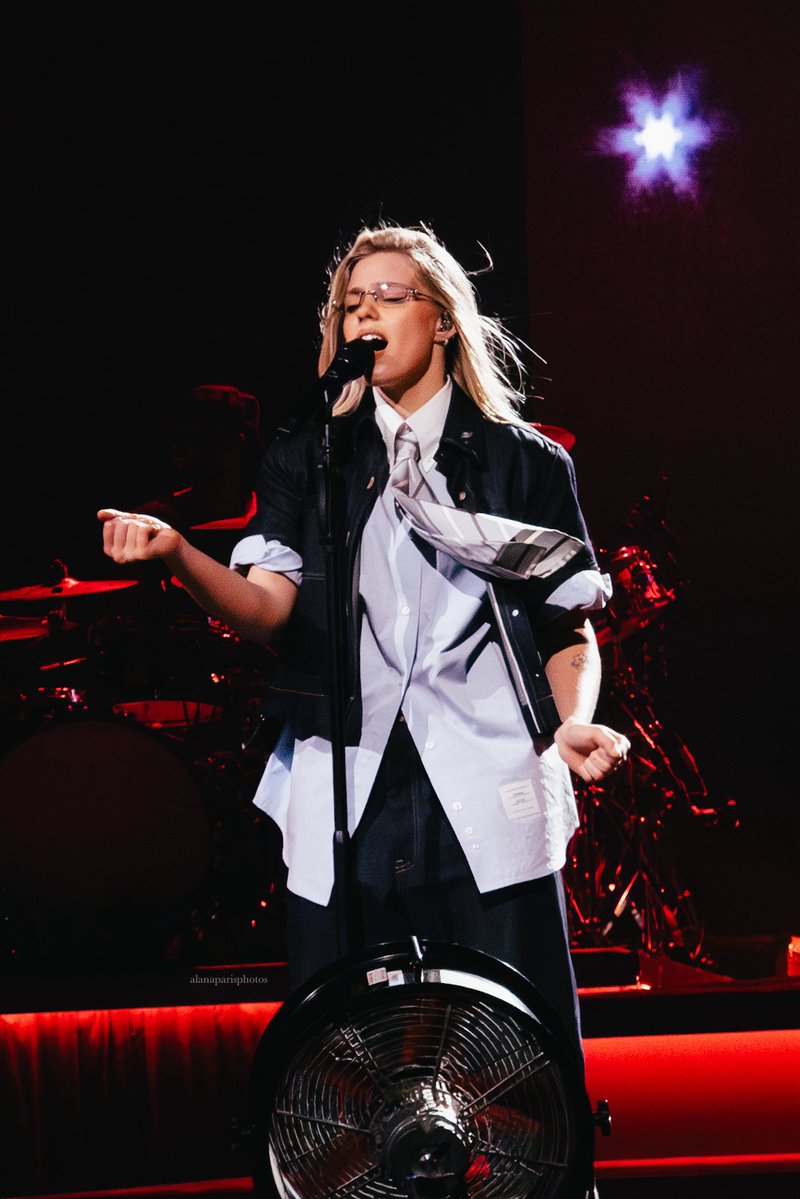 alana ❦ tweet media