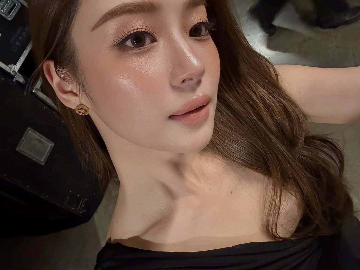 พอเห็นรูปนี้แล้วอ๋อเลย สวยระเบิดระเบ้อมาก สมแล้วที่ชีรับบทป่าน ปานอัปสร