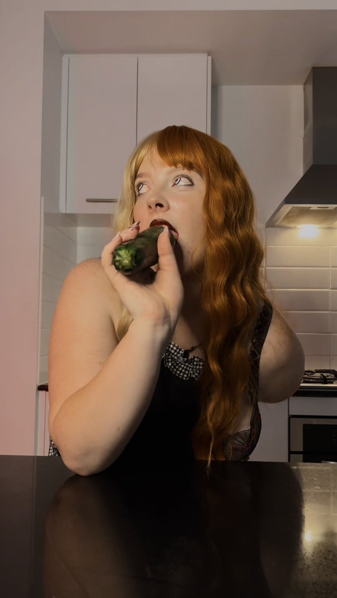 thebrattybatxo's tweet photo. I’ve been busy… want to see what really goes on in the kitchen?
✨ Bites in the Belfry ✨ dropping tomorrow on OnlyFans and Fansly!
Link in bio
#nsfwtwt゚ #nsfwtwtًً #nsfw #kitchen #cooking #goonette #curvy #onlyfansx #Redheads #fansly #thickgirl #backbreakers https://t.co/hpTwUT03N1