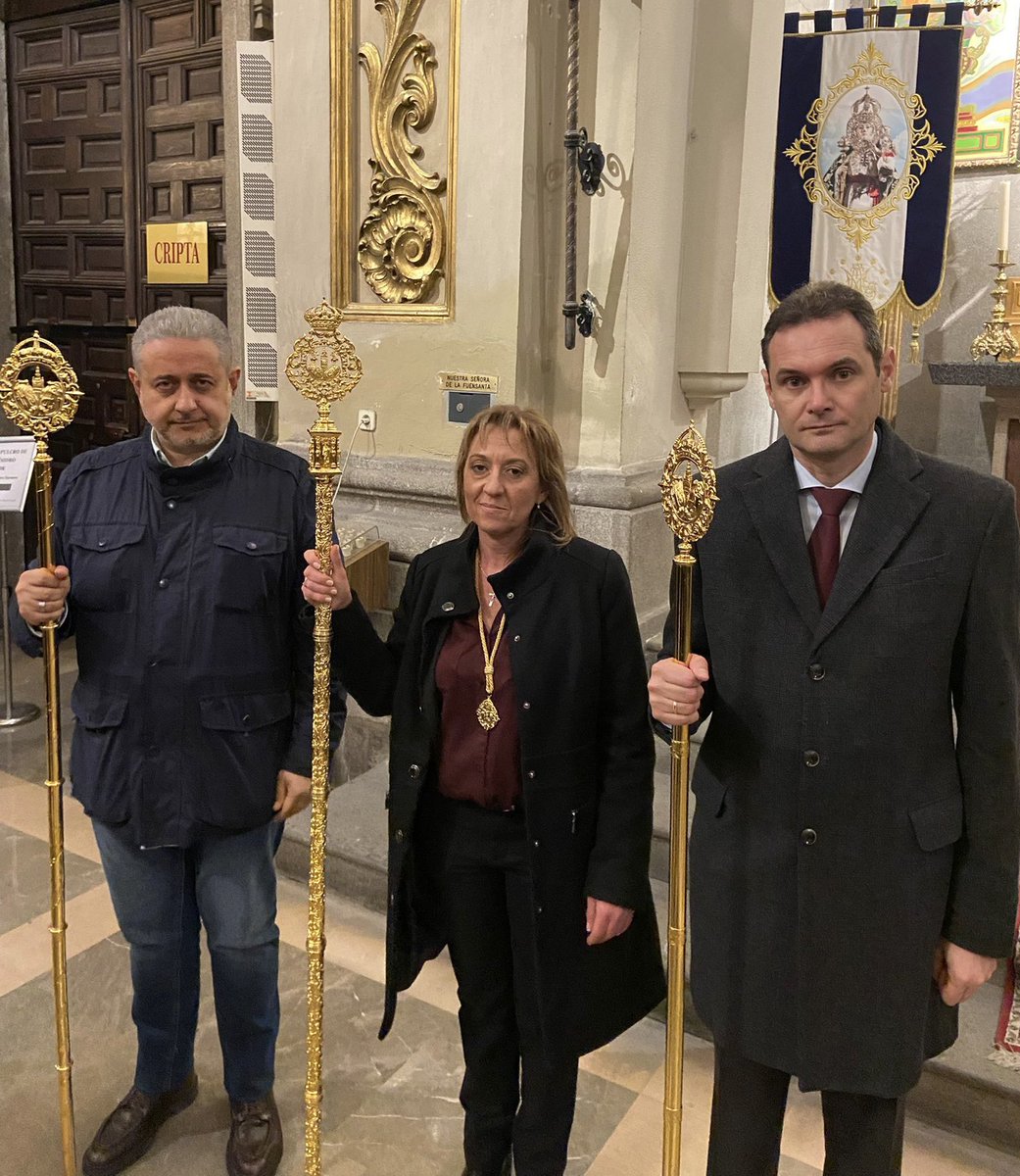 ppcentro's tweet photo. La hermandad @GPoderMacarena celebra su solemne Vía Crucis en la Real Colegiata de San Isidro. https://t.co/ToJGos8g0I