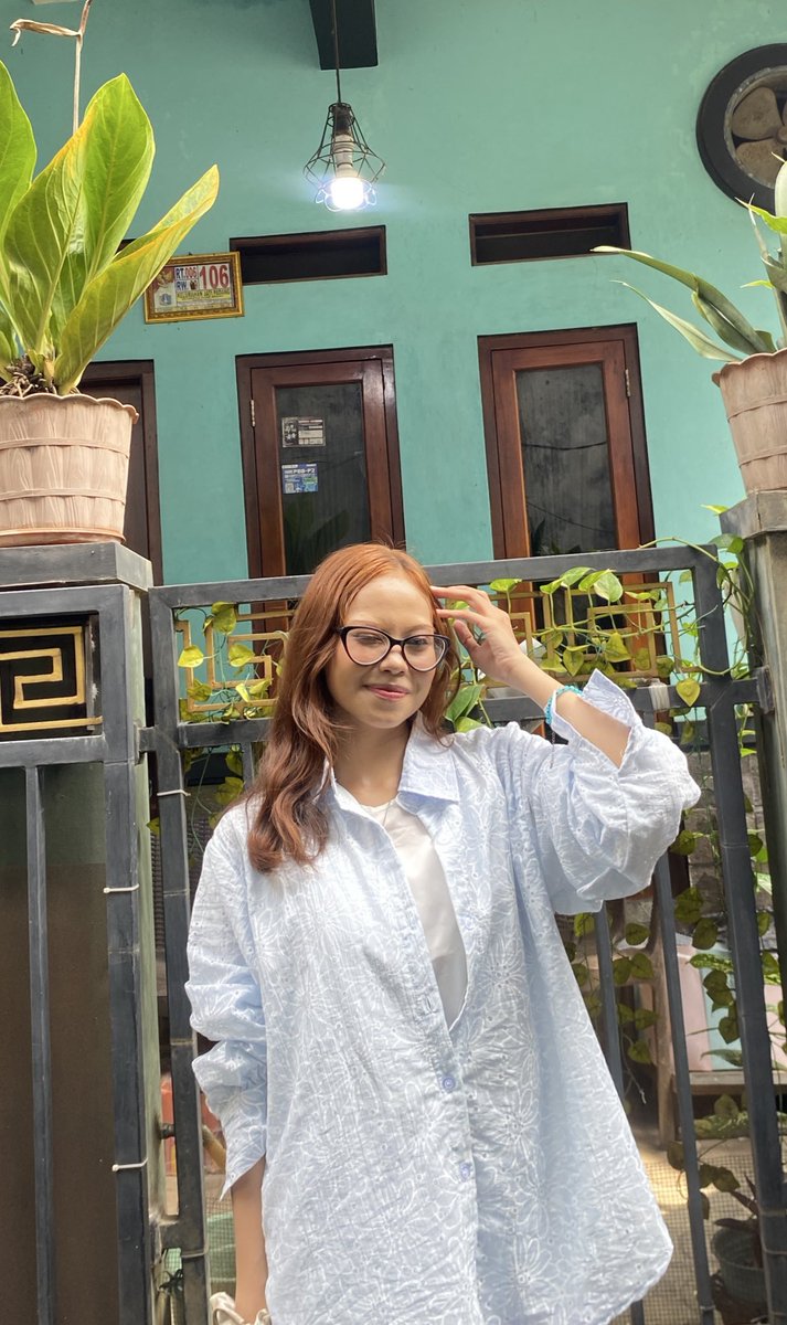 maklorasin's tweet photo. Lebaran dalam keadaan baddie, Minal aidin walfaidzin mohon maaf lahir dan batin semuanya🙏✨ https://t.co/usGZTyF7Q0