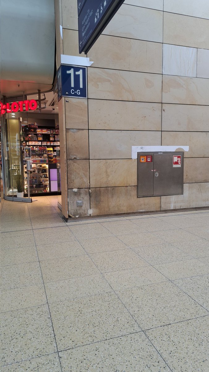 DerChrizzIX tweet media