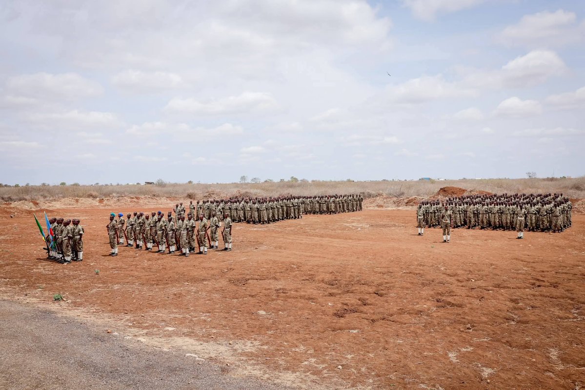 bmgshm's tweet image. Madaxwaynaha mamulka #Konfurgalbeed mudane #Laftagareen aya manta uso xiray cutubya ka tirsan cidamada darawishta.
Waxana cidankan logu talagalay inay ka qayb qatan xasilonida mamulkas.
Waxan mamulkan loga so dulay #Xamar, waxa ayna ubahan yihin cidama ka dhiciya gardarradas.