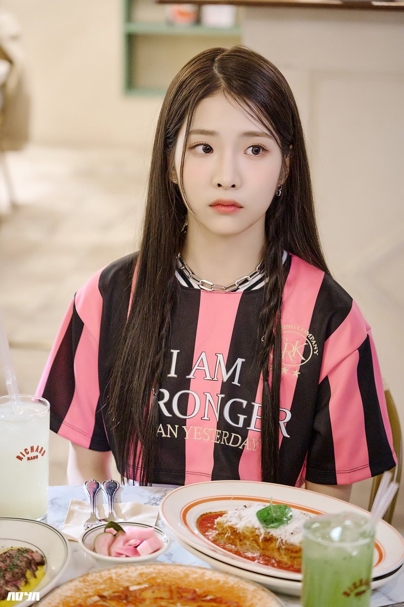 haruS2___'s tweet photo. 서원이 퍼 컨포 착장 셀카다 .. 🥺
벌써 3년쯤 전인데 지금 봐도 넘 예뿌고…. https://t.co/aQfSLPCsOH