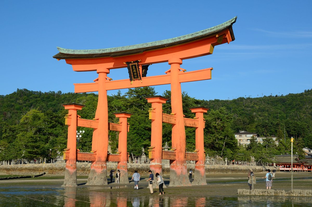 alanxelmundo's tweet photo. 🇯🇵⛩️ El Santuario Itsukushima, en Miyajima, es famoso por su torii “flotante” sobre el mar. Un sitio clave del sintoísmo y Patrimonio de la Humanidad en Japón. https://t.co/yrdIXXDsH8