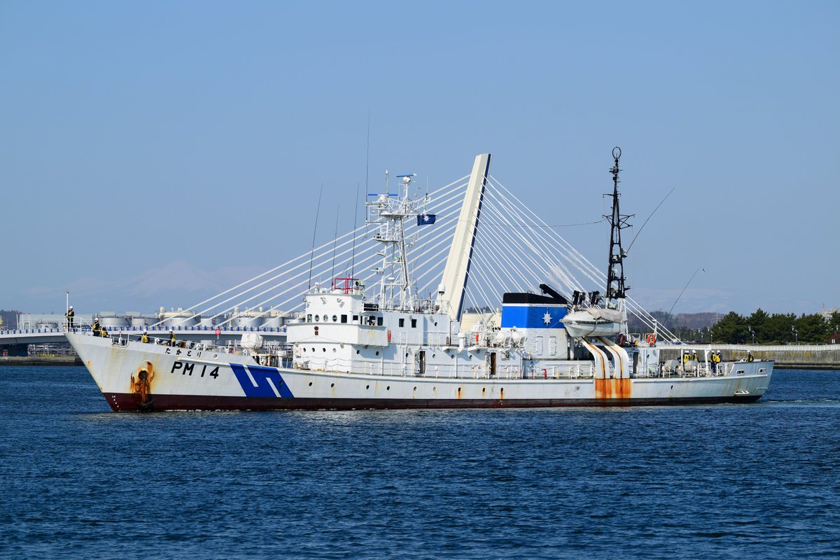 たけとみ tweet media