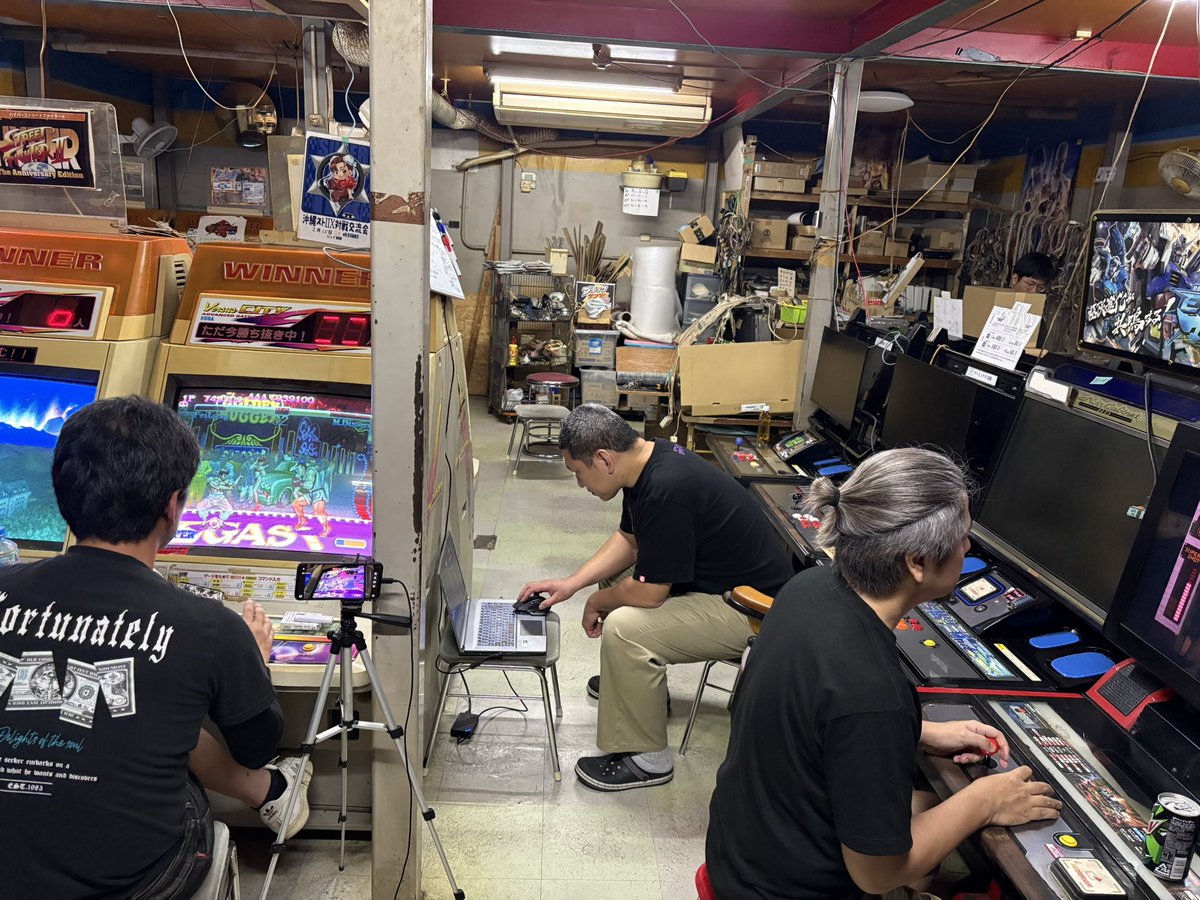 アトム tweet media