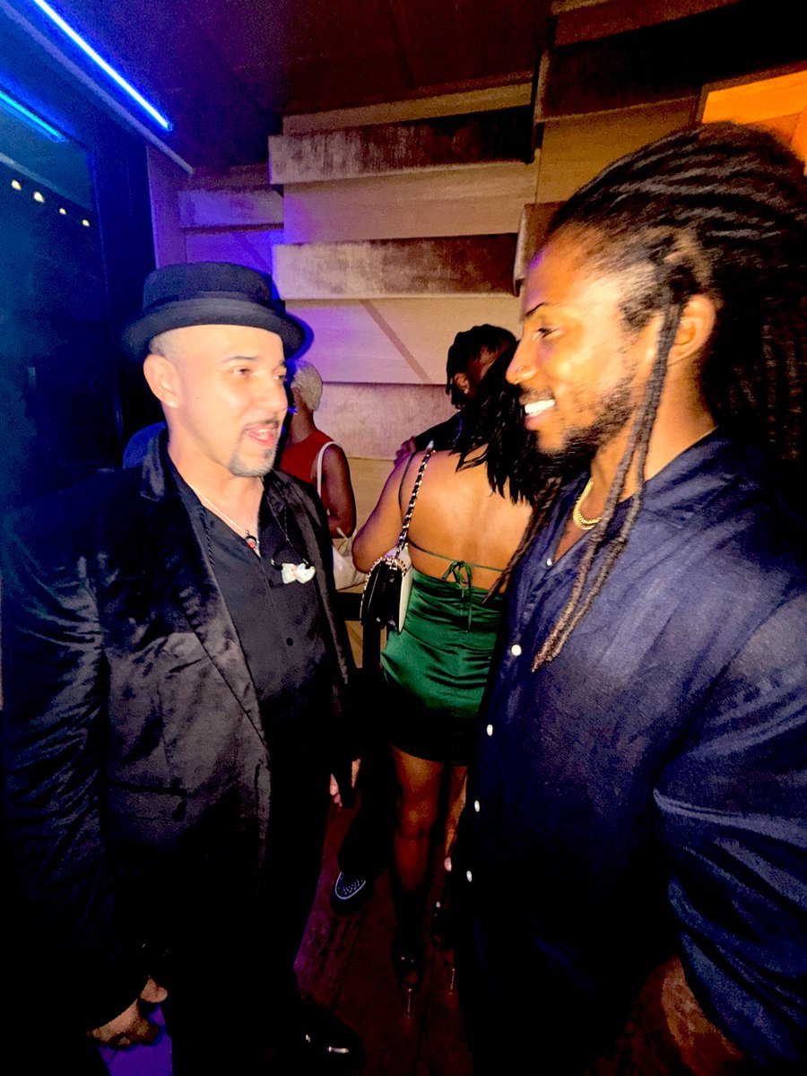 devineevans's tweet photo. Film Composers/ Grammy Music producers @devineevans @adamblackstone celebrate with @SIEDAHGARRETT @DSmoke7 @IAmChanteMoore at the Sunrose live music venue in West Hollywood, CA after performing a tribute to the life and music of Quincy Jones. https://t.co/lnN1MJM2nh
