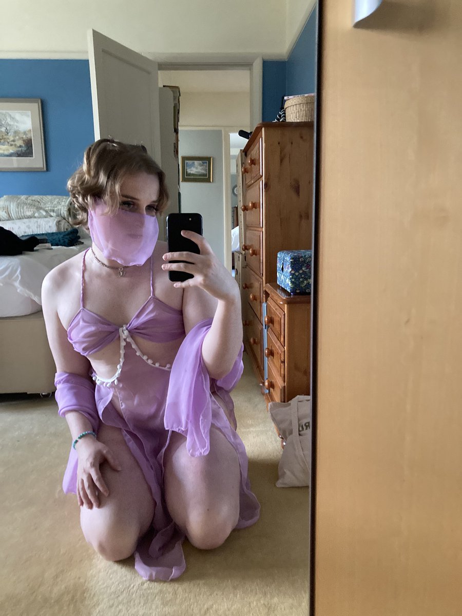 April tweet media