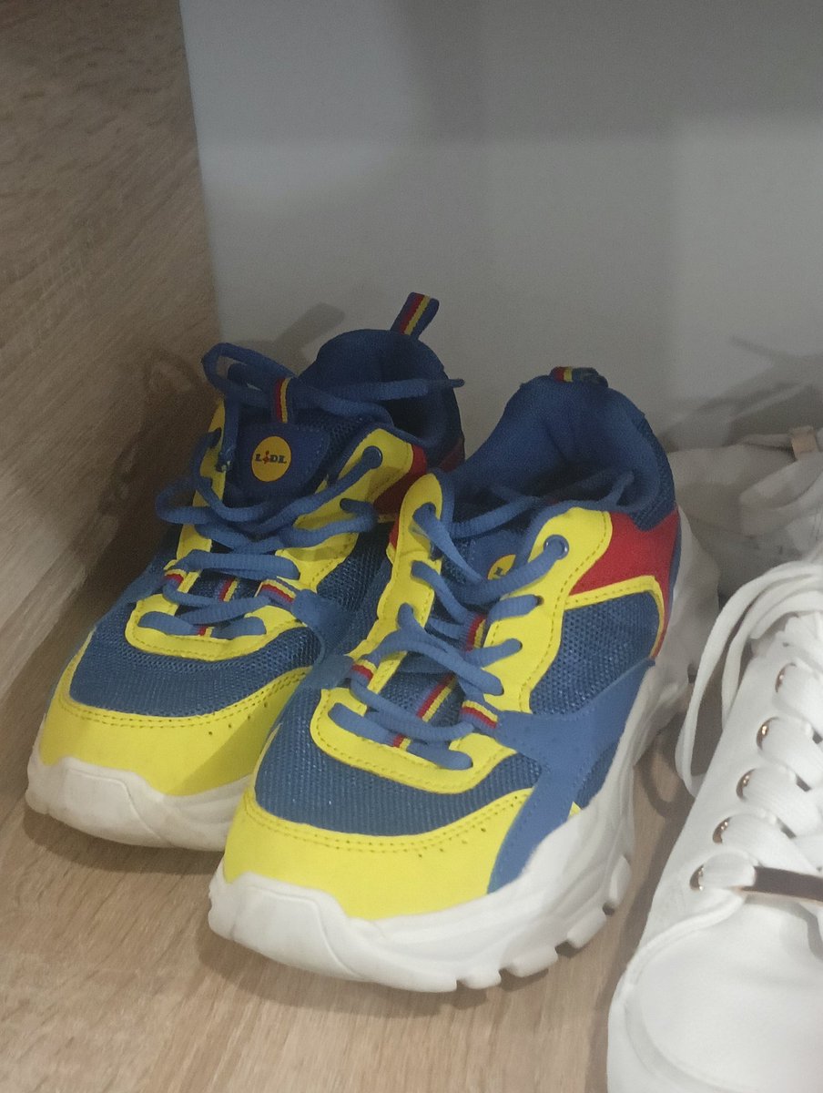 snoıɹǝsun⅋pɐǝp tweet media