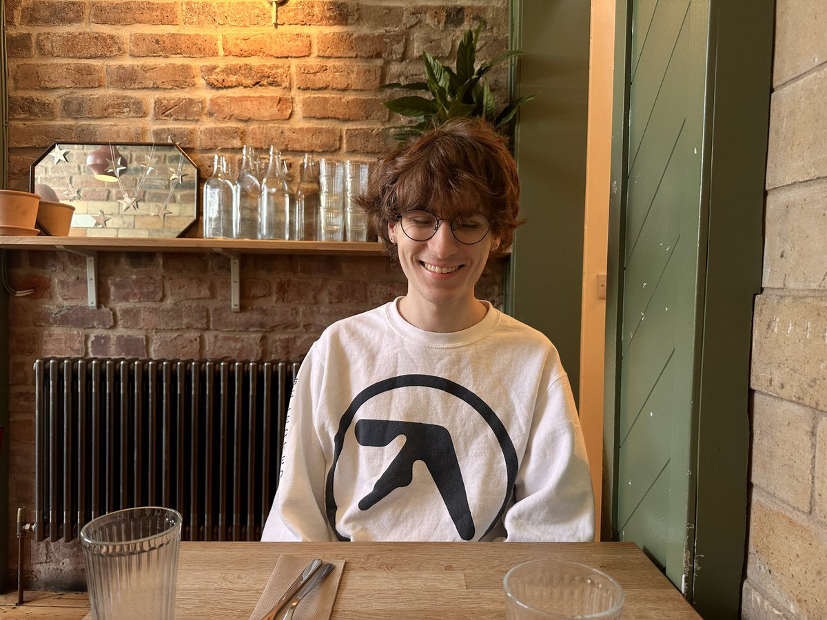 nida 𓃹 tweet media