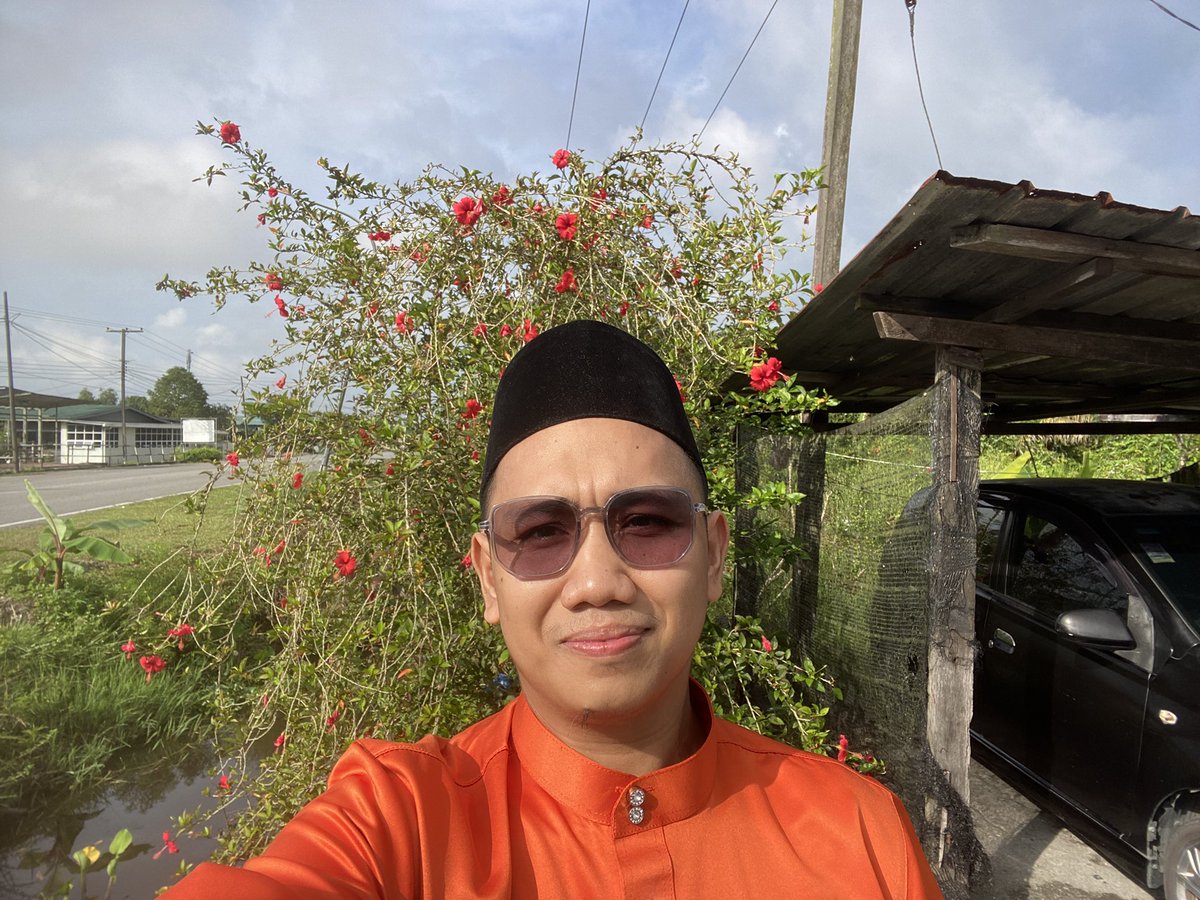 azuwan_moaz's tweet photo. Selamat Hari Raya. Maaf Zahir &amp; Batin ✨

Rumah sapa ada buat lemangg, roger pattt 😆 https://t.co/LkcEGoZ909