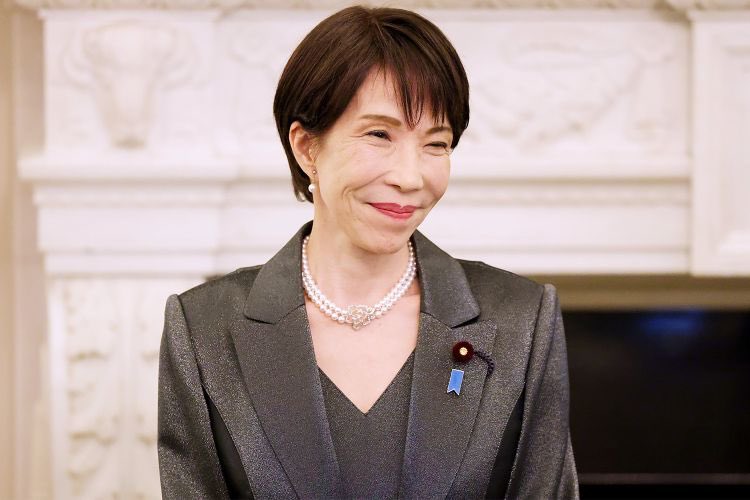 Caray no puedo olvidar esa afrenta, la humillación que profirió Trump a la ministra de Japón. 

Es inaceptable 

Trump volvió a cruzar una línea que no debería tocar ningún líder: celebró, sin pudor, el uso de la bomba nuclear en un episodio ligado a Japón, y lo hizo nada menos