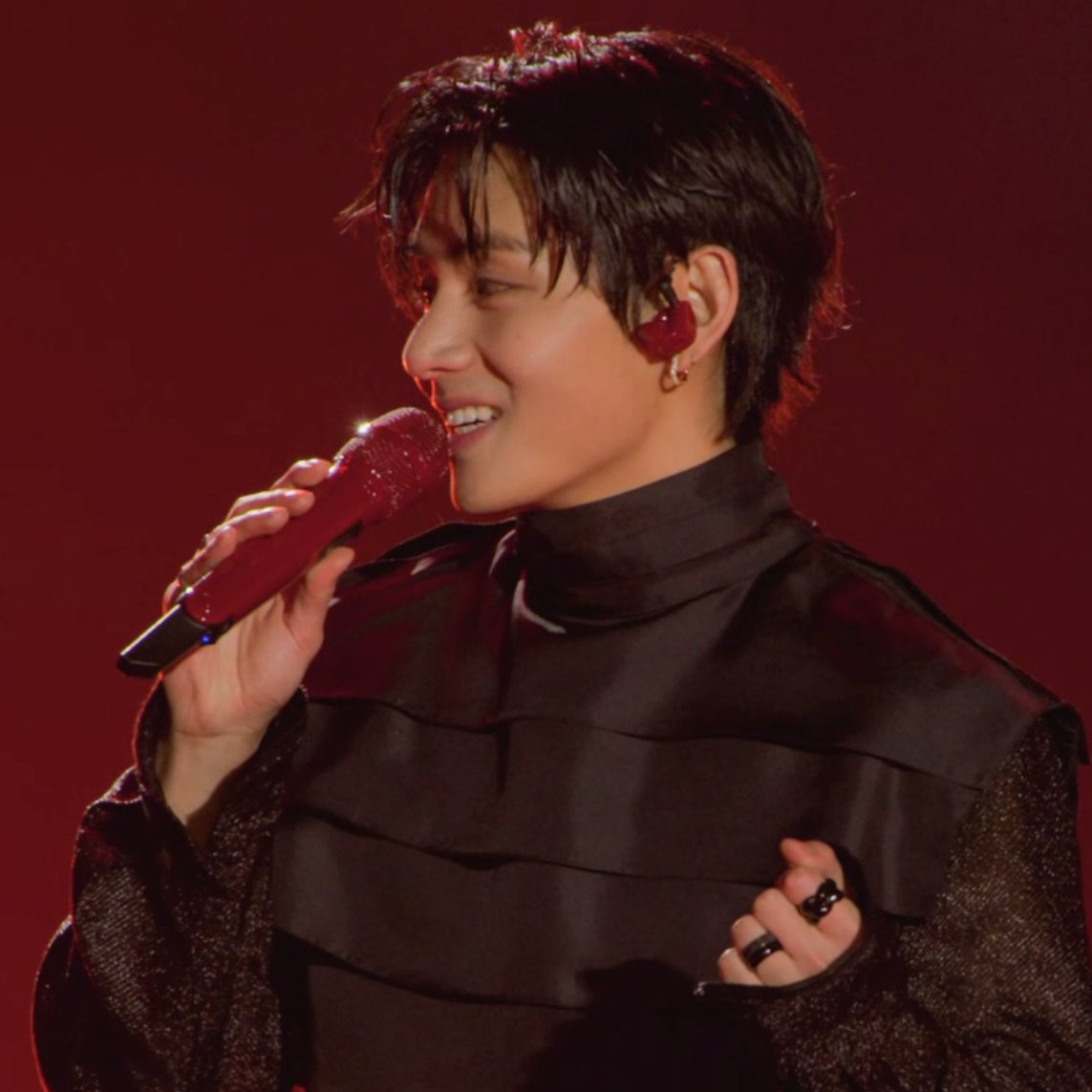 vhope love bot tweet media