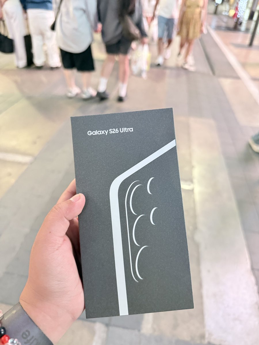 yourbabe; tweet media