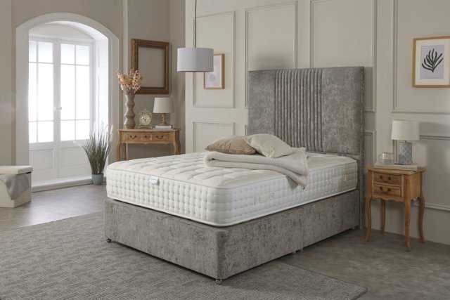 Lovicks1919's tweet photo. Lovicks Home furnishers in Rochdale still going strong thanks to the support of our loyal customers.

Call in for a Brew &amp; a chat,  we will likely sell you something but we promise you'll go out smiling. https://t.co/Ypmk9fW85Q