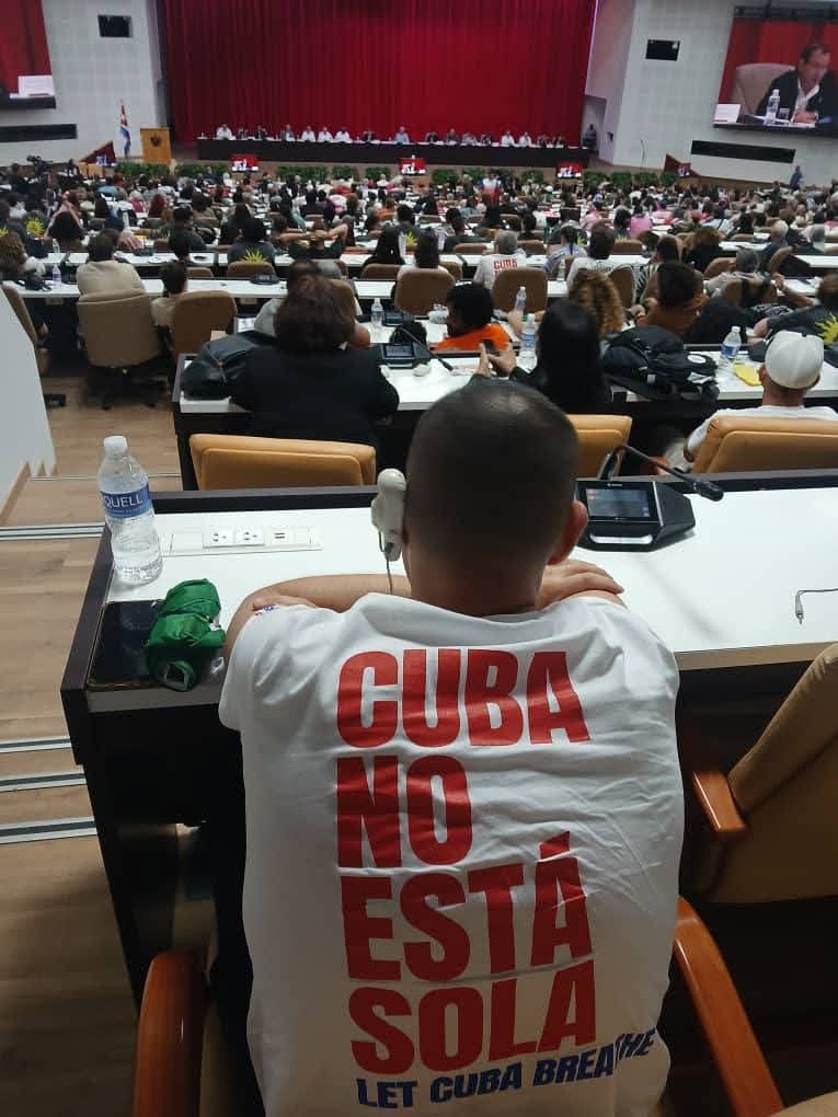 A los integrantes del #ConvoyNuestraAmérica que arribó a La Habana.  Muchas Gracias.  #CubaAgradece

A sus más de 600 integrantes por la solidaridad, demuestran que #CubaNoEstáSola. #MatancerosEnVictoria