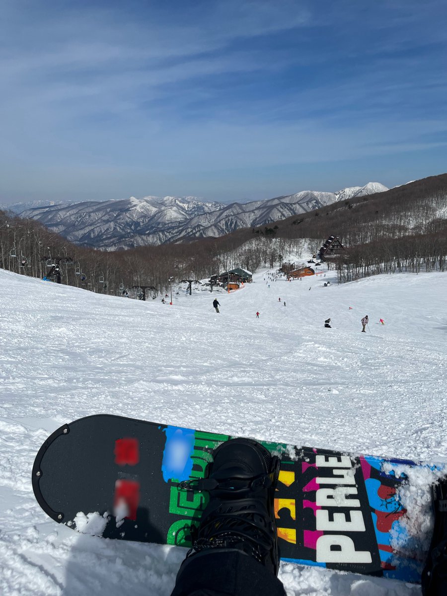 umbrella_ky's tweet photo. 山形蔵王旅を振り返る🏂
樹氷をあんな晴天の中見れたのは運がよかった〜！温泉も芋煮も玉こんにゃくも存分に楽しんでいい旅でした😊 https://t.co/pnd2EoWGn4