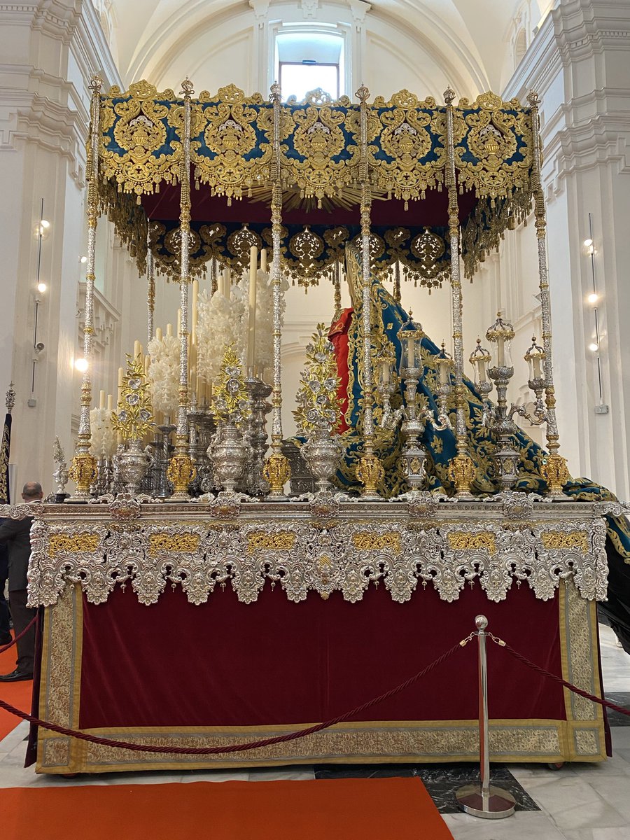 cordobescofrad's tweet photo. Presentación de las exquisitas bambalinas laterales del Palio de @santafazcordoba realizadas por el taller de Jesús Rosado.

Piezas de altísima calidad que, junto a la saya bordada, se estrenarán el próximo martes santo. 

¡Conjunto de máxima calidad, enhorabuena!

#CofradíasCOR https://t.co/02UcNqjHti