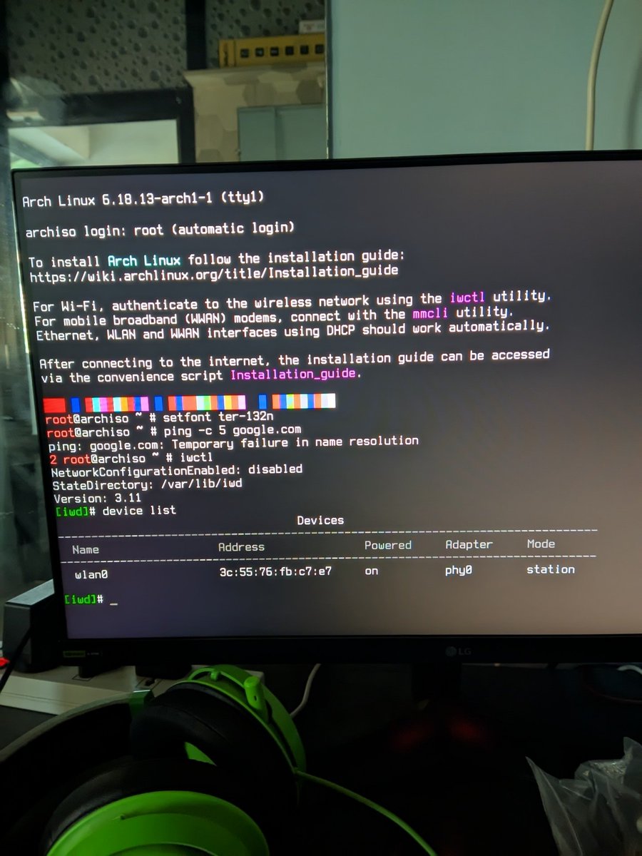 akashnaitwt's tweet photo. Here we goo Archlinux🔥 https://t.co/eeAkRLQZsF