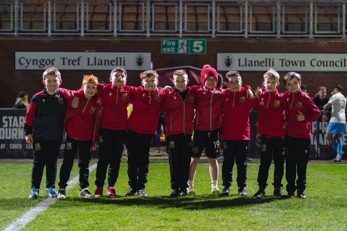 Llanelli Town AFC tweet media