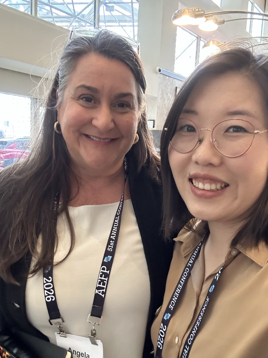 Angela R. Watson tweet media