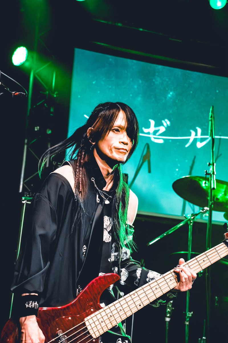 ᵘᵏᵃ tweet media