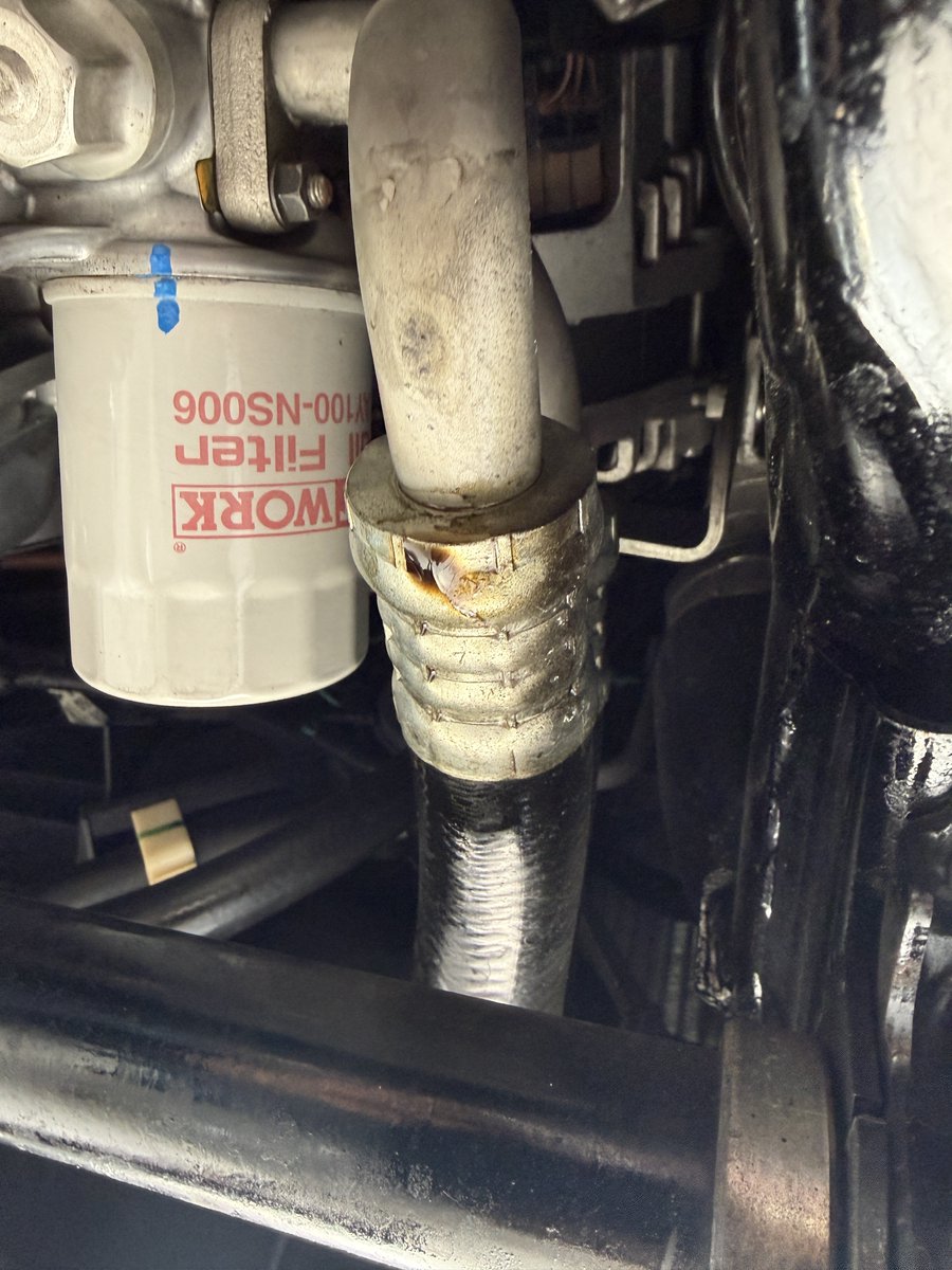 r35GTR_you's tweet image. 主治医、中嶋ワークスさんにてメンテナンス🚗
3,000キロごとのエンジンオイル交換✨
今年の車検で交換しとく箇所が見つかったので、長く乗るためにメンテナンス課金します💸
#R35 #GTR #中嶋ワークス