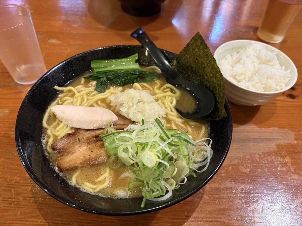 ポケミク現地の人は終わったら船橋駅で降りてまるは極の鶏白湯ラーメンを食べてくれ。
飛ぶぞ。
絶対に。