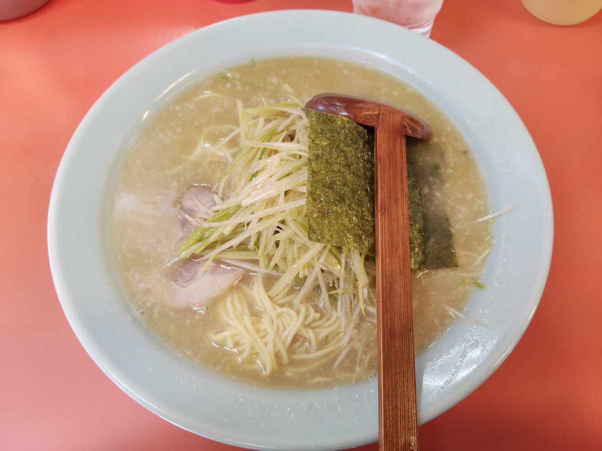 ipi_san's tweet photo. ラーメンショップ　川崎水沢店
今日もやっぱり最高だった。  
毎回ちゃんと美味い。
スープの香りを吸い込んだ瞬間に「あ、帰ってきた」って思うし、  
🫨バランスが絶妙で、結局ハシが止まらない。
安定のクオリティで、食べ終わる頃にはまた来たくなってる。気づけば何度も通ってしまうんだよね😁 https://t.co/a6SqNDHfE2