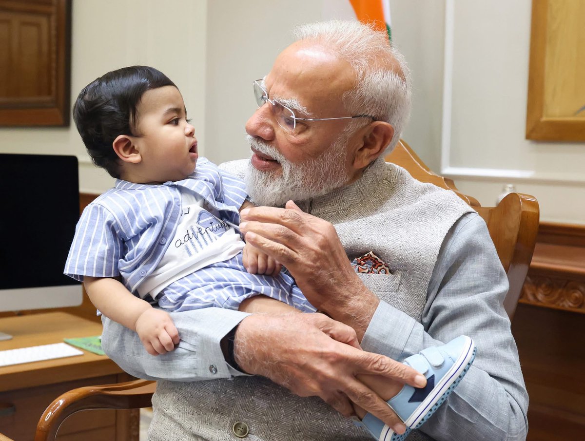 ibmindia20's tweet photo. ये है मेरे प्रधानमंत्री 
ये है हमारे प्रधानमंत्री 
ये है भारत देश के विश्व प्रसिद्ध नेता मोदी जी 
❤️❤️ https://t.co/ZXMg6wR6Wr