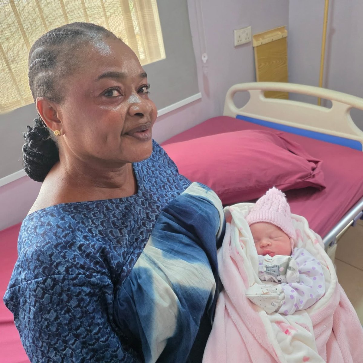 metronaija's tweet photo. Actress Adesanya Toyosi and her husband, Oyin- Adejobi welcome a baby girl

They welcomed their first child through surrogacy 

So happy for Aunty Toyosi 

She is finally a mother after several years https://t.co/uM2wduP7Pf