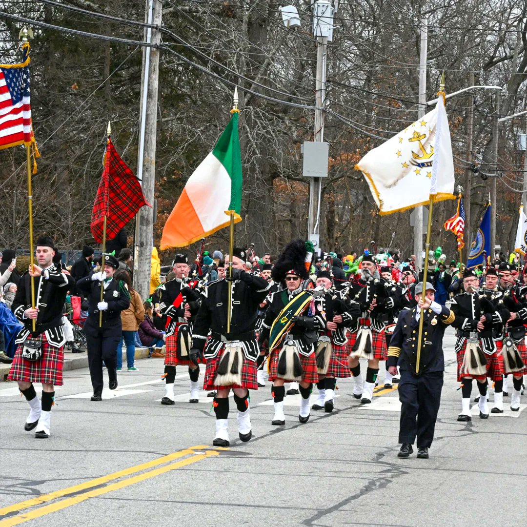 TheBostonIrish's tweet image. Today, Saturday, March 21, enjoy these two #StPatricksDay parades in #NewEngland  
- #ProvidenceRI parade begins at Noon, starting at Smith &amp;amp; Rosebank Streets;  and 
- #MethuenMA parade begins at Noon, starting at  Nicholson Stadium.  @CityofProv @RITourism @cityofmethuen