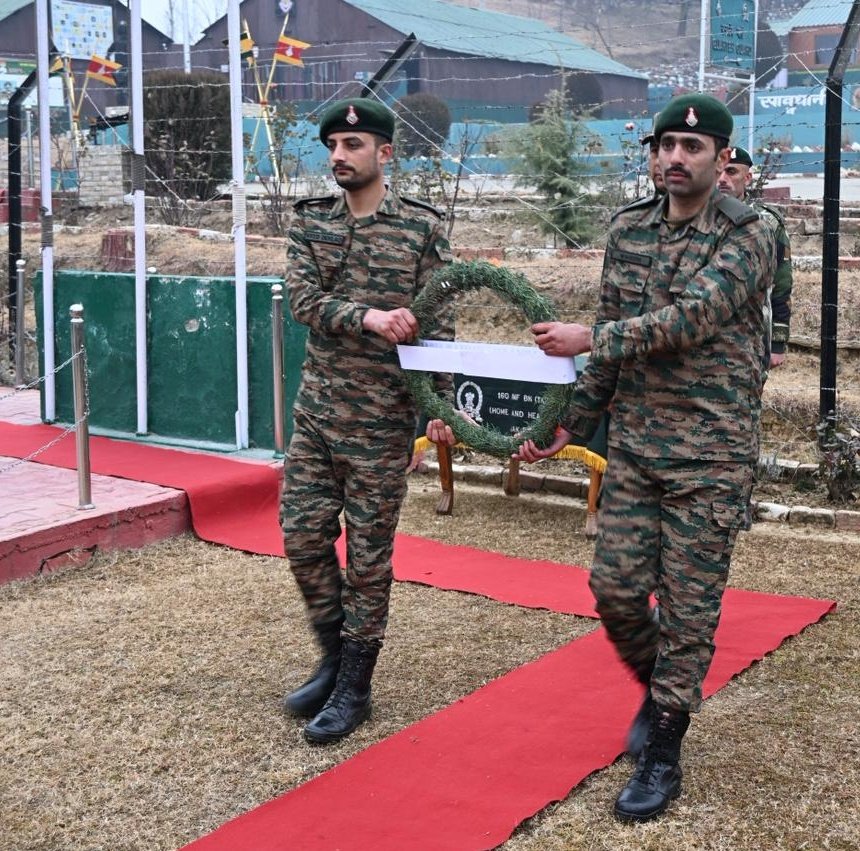 KupwaraTerriers's tweet photo. Lest We Forget.. On 21 March 2018 Hav Jorabar Singh SM(P) and Nk Mohd Ashraf Rather SM(P) laid their lives while fighting with terrorists at Kupwara.On this blessed occasion of Eid,as hearts come together in prayers and gratitude,we pause in silence to remember our brave soldiers https://t.co/Y28B2Sa1EV
