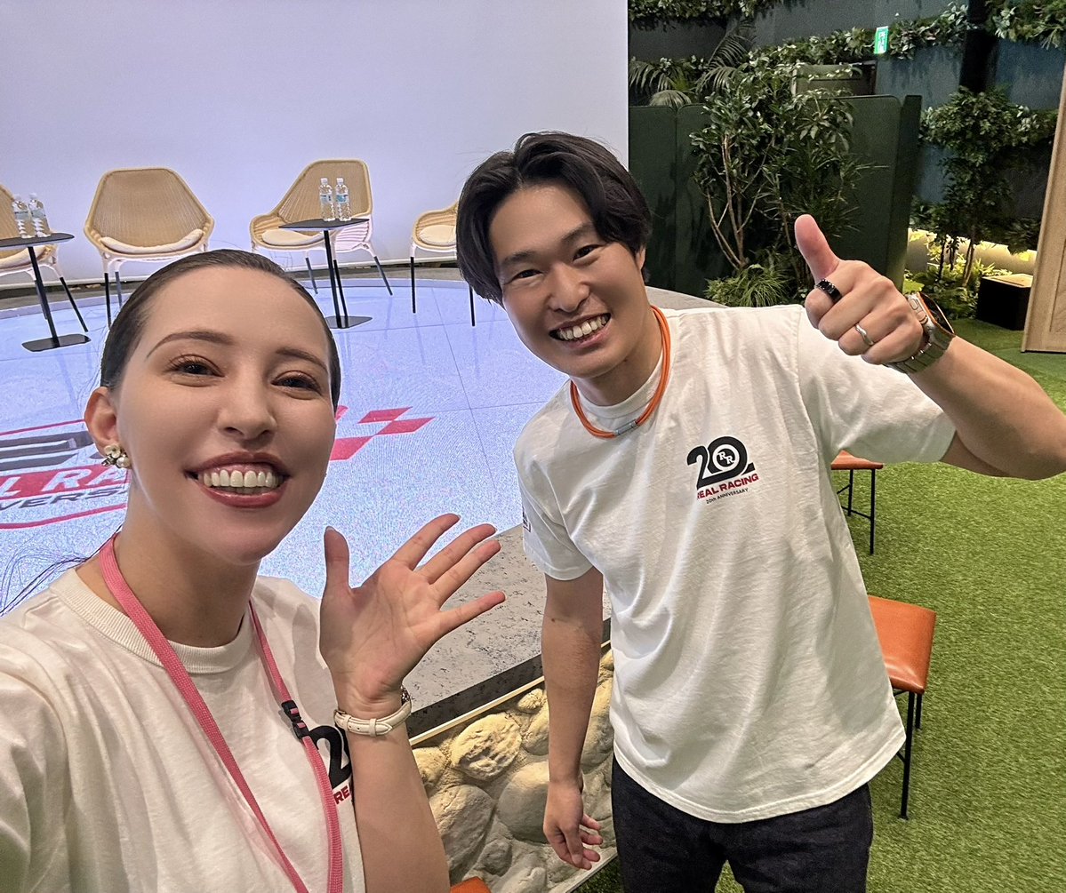 semichan524's tweet image. #REALRACING 20周年イベント✨

笑いっぱなしで、気づいたら終わってたくらい最高の時間🥰このチームの魅力と歴史が詰まった一日でした❣️

MCとして呼んでいただけたこと、そして改めてここが“大好きなファミリー”だと感じられたことが本当に嬉しくて幸せでした😌🫶

I LOVE REAL RACING❤️🤍 #RR20