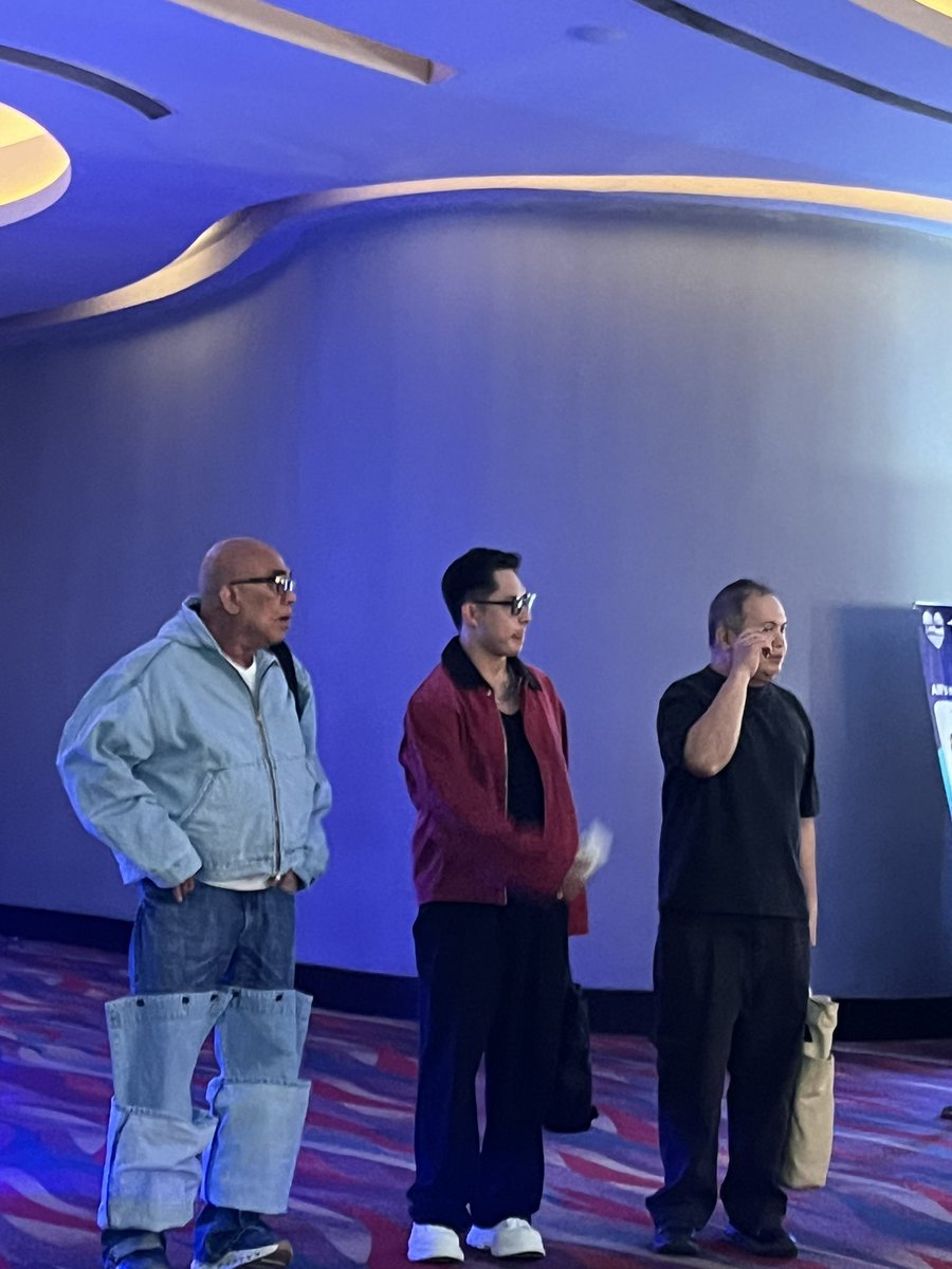 requinshena's tweet photo. omg kayo bongga ng mga viewer ni andres ngayon!!! piolo bascual, tintin at julius babao, boy abunda, cassy legazpi, sandra lopez, christine reyes NAME ITTT 
break a leg, Adie!!!!! 

#BagetsTheMusical https://t.co/LRJYZ24FCO