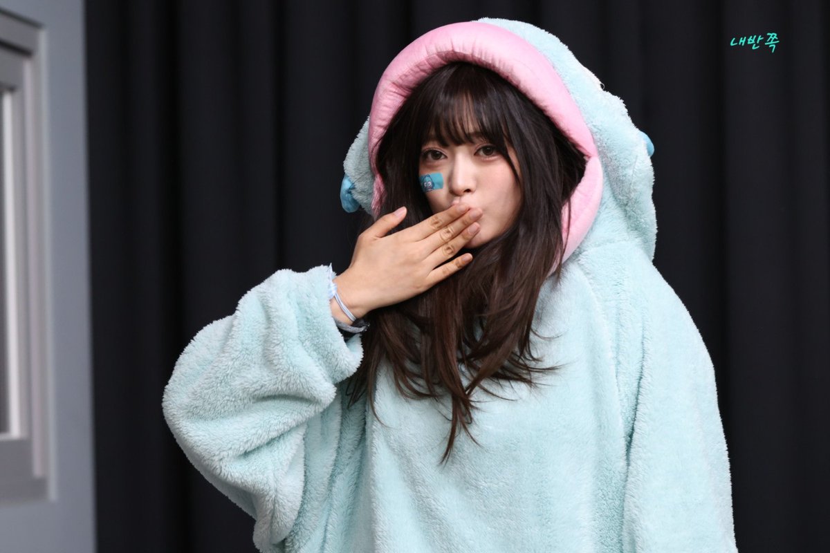 내반쪽 tweet media