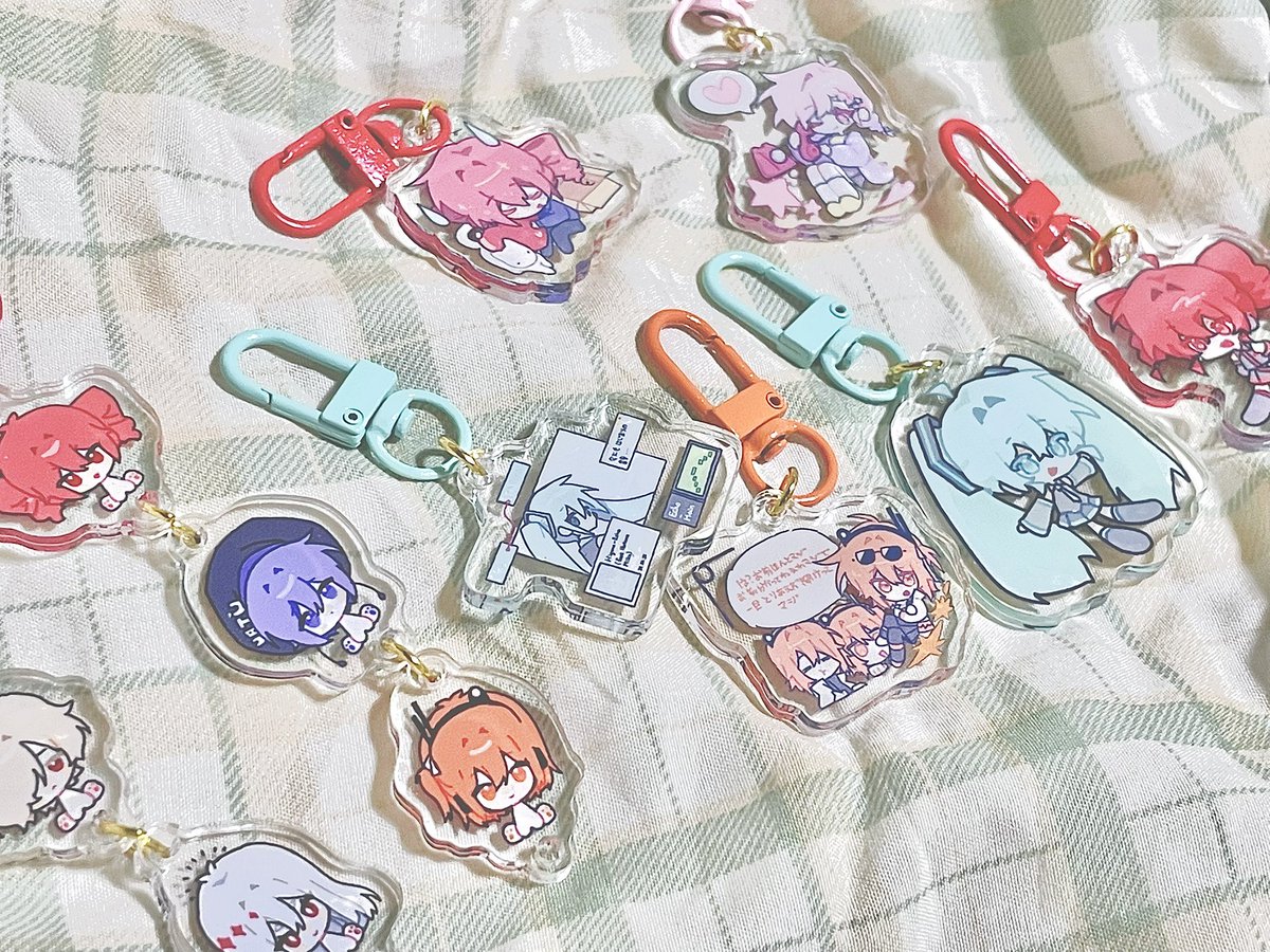 シロマル tweet media