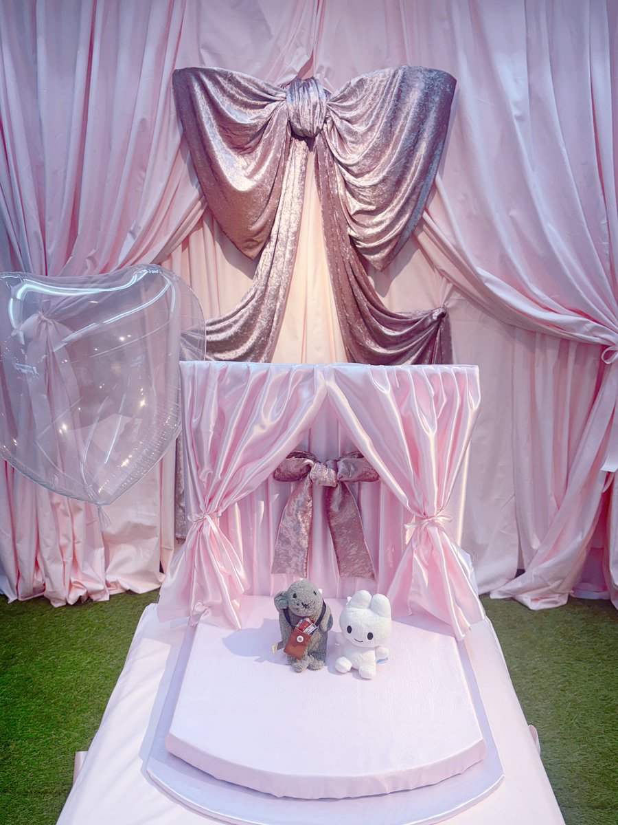 みーてゃPOPUP行ってきたー❕❕ぬい撮できるとのことで溺愛ぬいを連れて行ったんだけどめっちゃかわいくて幸でした♡♡あまねちゃんとも久々会えてうれしかった…🥹いつ会っても大好きな人いつもありがとう😌🫶