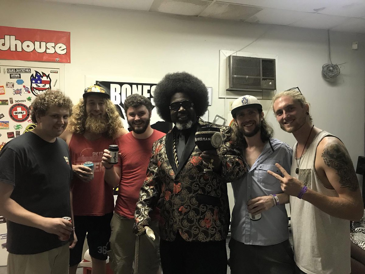 SaxOnTracks tweet media