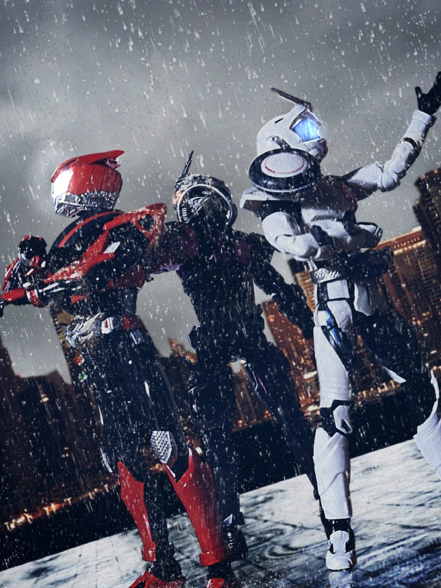 ルッキー tweet media