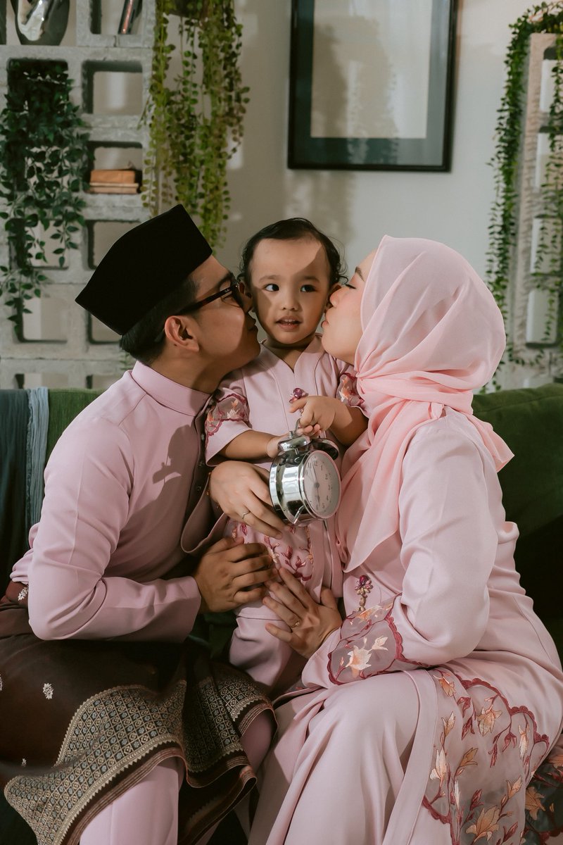 fais_chepa's tweet photo. Eid is what eid is ✨🕌🩷
Happy Eid 1447H everyone. https://t.co/z9lKOtOGxQ