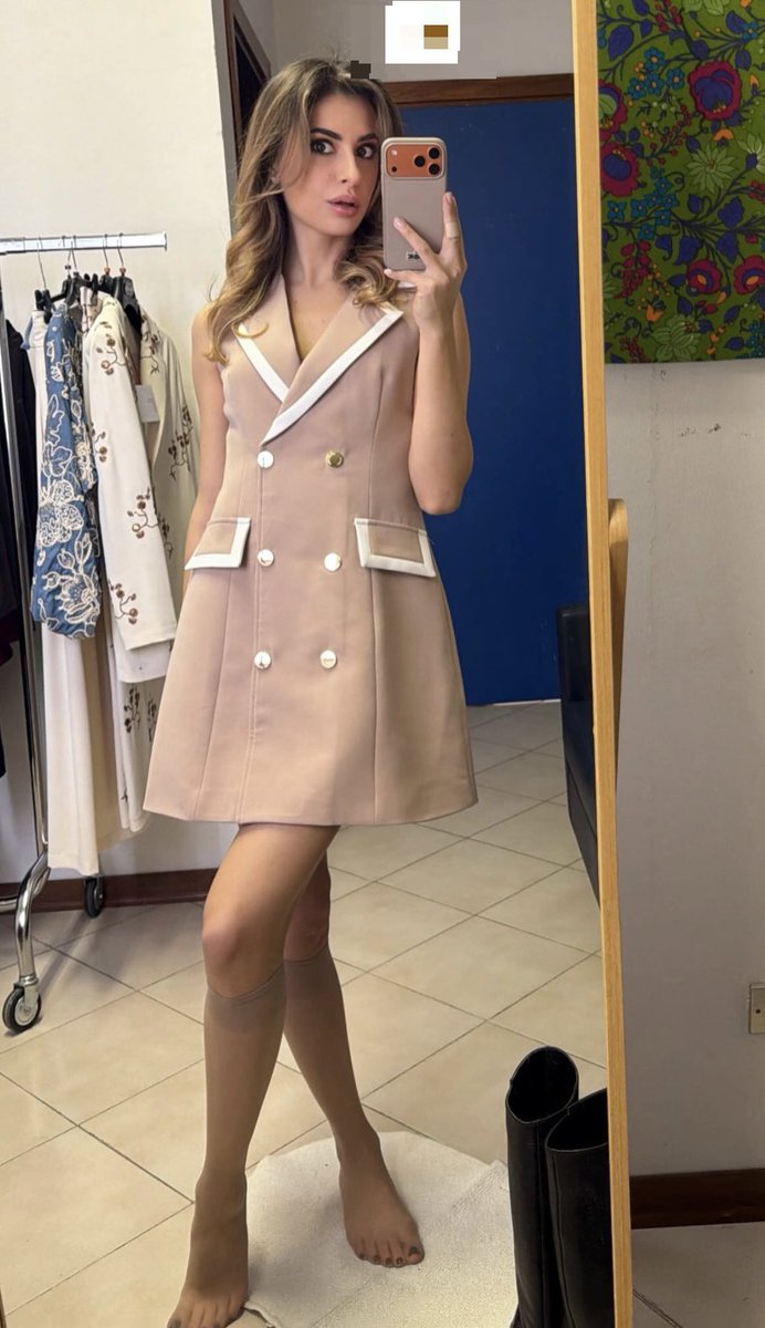 celebhosefeet tweet media