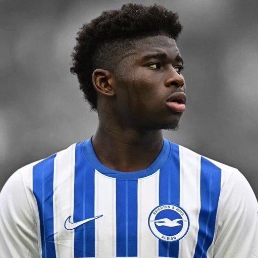 AARONATION 👽 tweet media