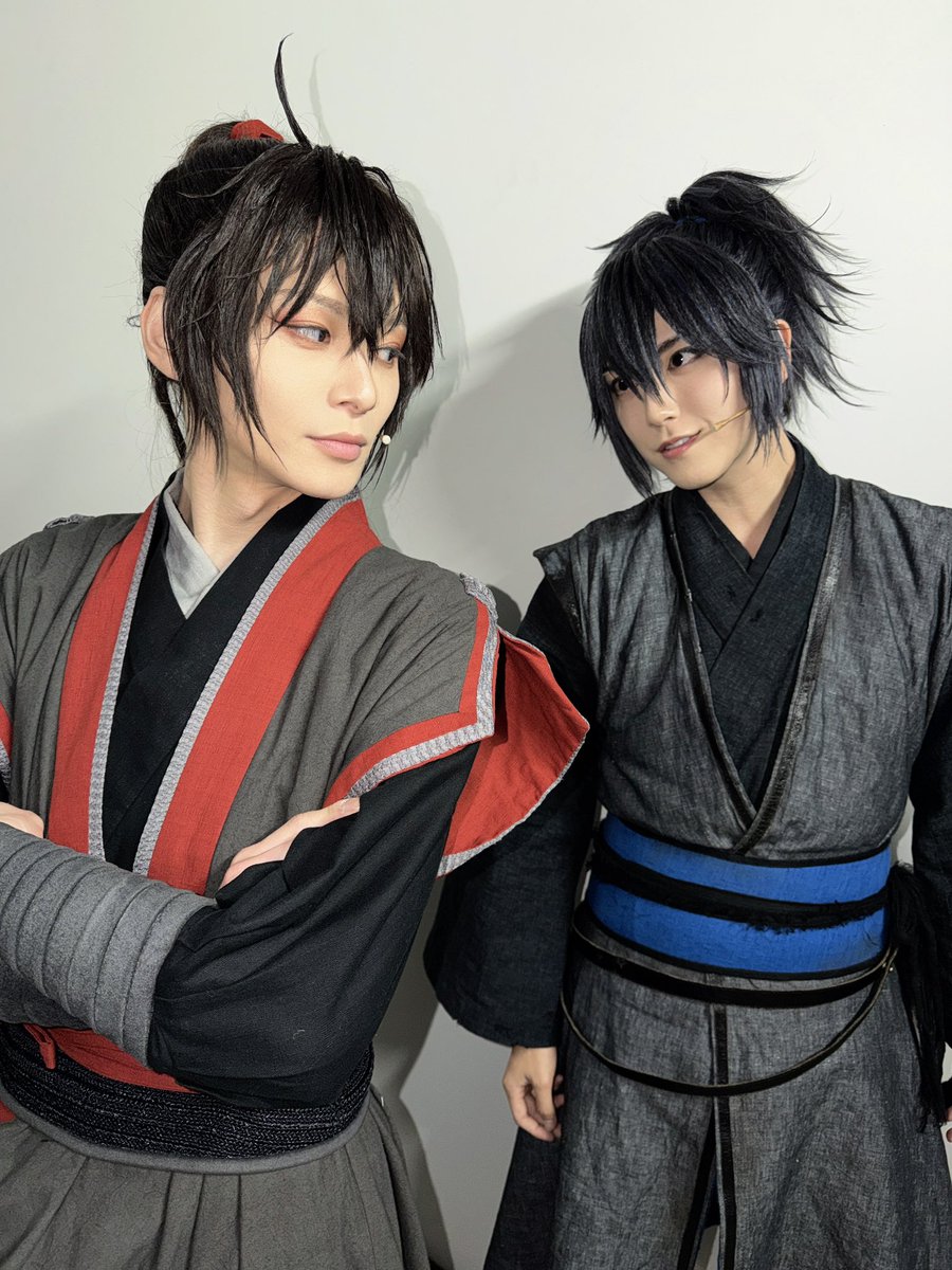 舞台『魔道祖師』遡洄編
2日目ソワレ
ご来場いただきありがとうございました。

 薛洋と。

#ステそし
#魔道祖師
#魏無羨
#薛洋