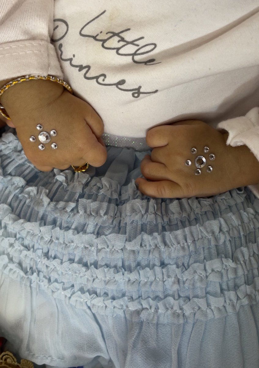 Monna Naseer🌚💓☕ tweet media