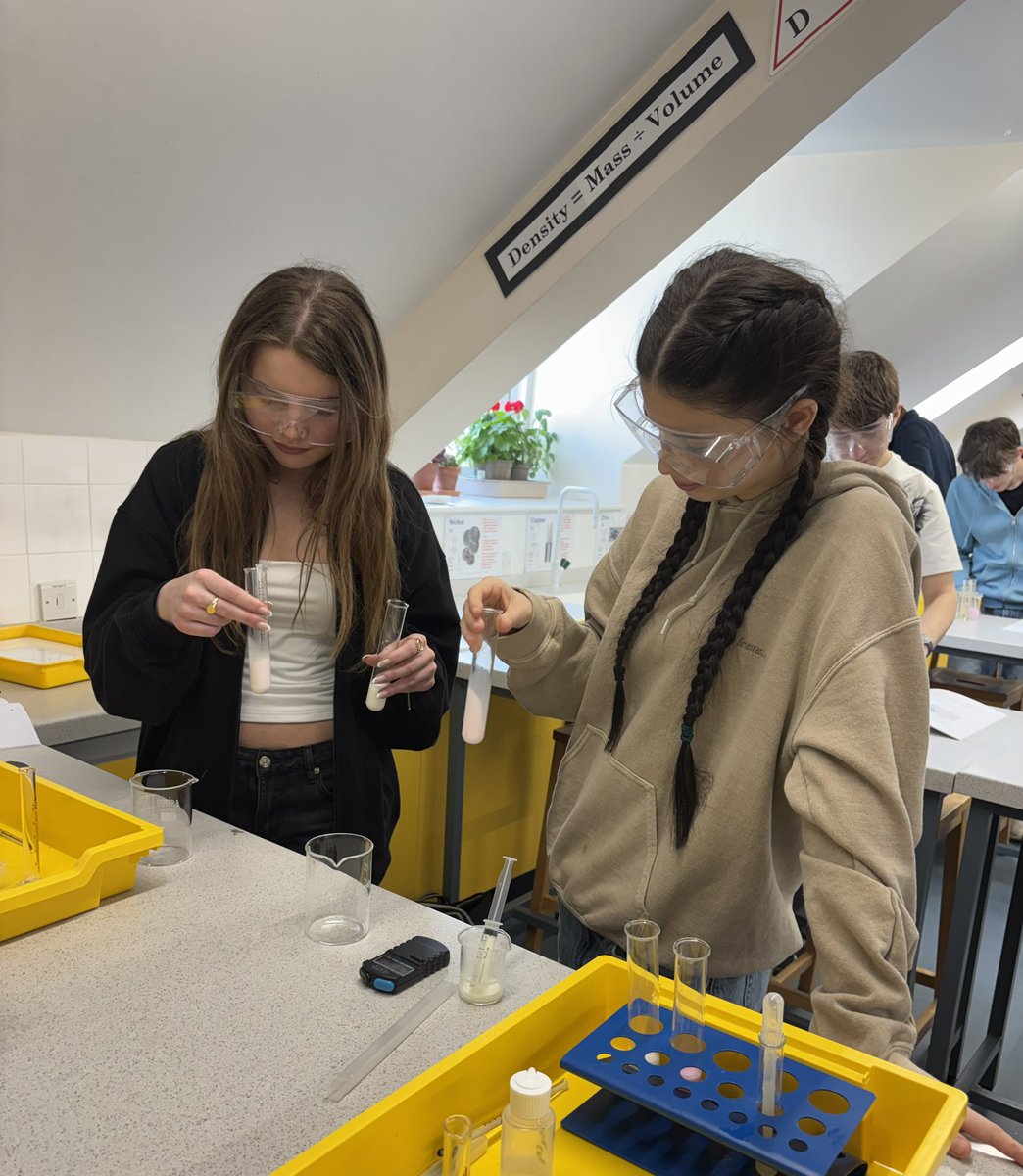 STEM | Durlston School tweet media